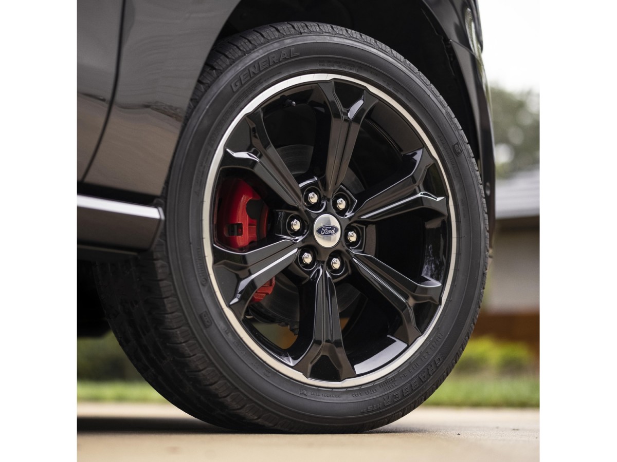 Ford Performance 22 Inch Wheel Kit Of Four Gloss Black With Machined