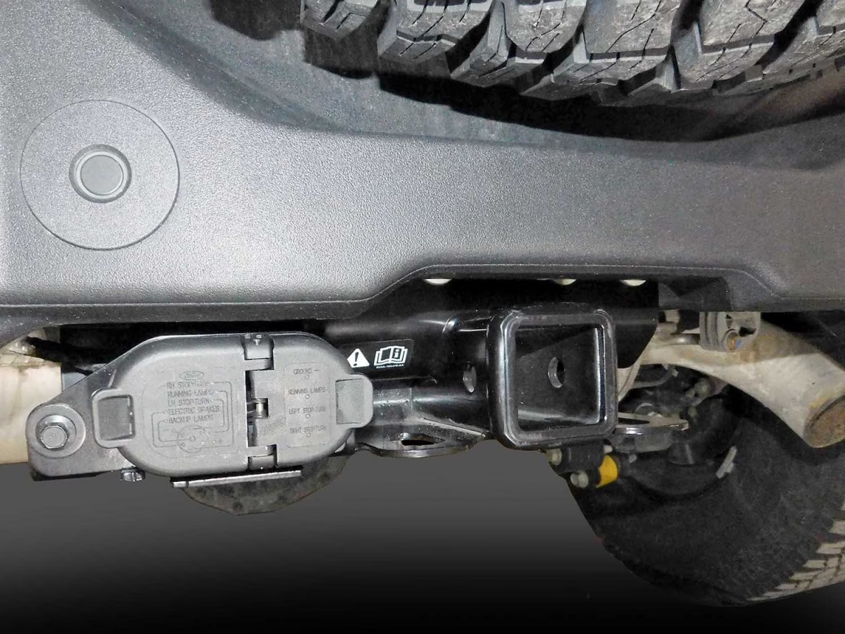 Genuine Ford Trailer Tow Kit With 2Inch Hitch Receiver VP2DZ15A416